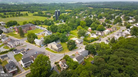 View/Area - 2045 Main St, Lititz, PA 17543 photo 6 of 7