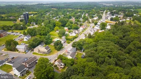 View/Area - 2045 Main St, Lititz, PA 17543 photo 7 of 7
