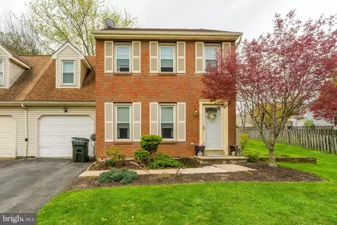 6 Windwood Pl, Lititz, PA 17543