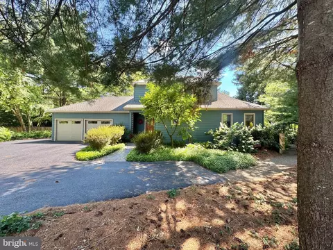 406 E Hazel Ave, Marietta, PA 17547