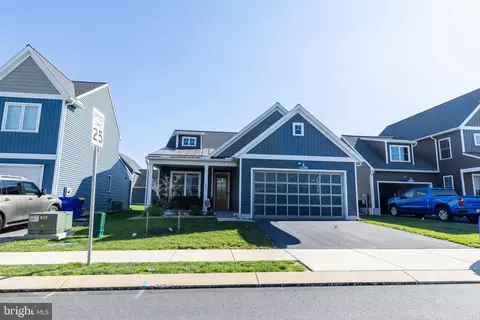 1404 Barrington Dr, Mount Joy, PA 17552