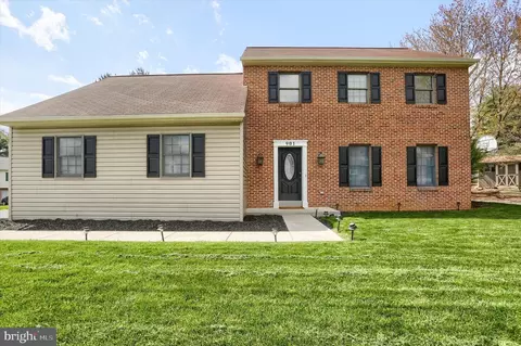 901 Jade Ave, Lancaster, PA 17601
