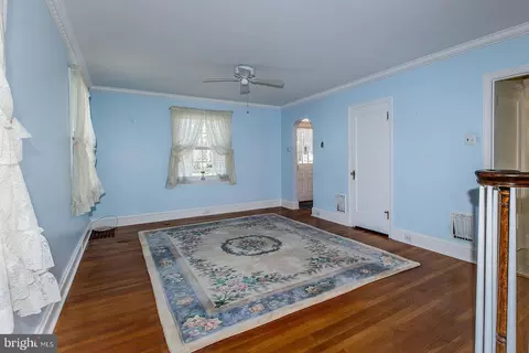 Living - 120 W Third Ave, Lititz, PA 17543 photo 3 of 4