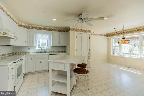 Kitchen - 120 W Third Ave, Lititz, PA 17543 photo 7 of 8