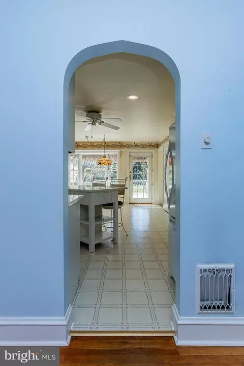 Entry Way - 120 W Third Ave, Lititz, PA 17543 photo 5 of 20