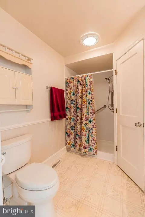 Bath - 120 W Third Ave, Lititz, PA 17543 photo 4 of 5