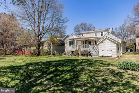 Exterior - 120 W Third Ave, Lititz, PA 17543 photo 14 of 15