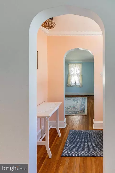 Entry Way - 120 W Third Ave, Lititz, PA 17543 photo 2 of 20