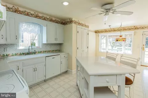 Kitchen - 120 W Third Ave, Lititz, PA 17543 photo 1 of 8