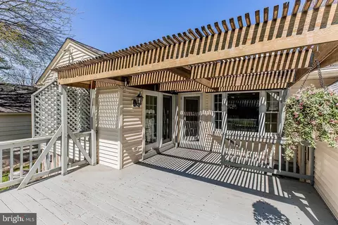 Exterior - 120 W Third Ave, Lititz, PA 17543 photo 5 of 15