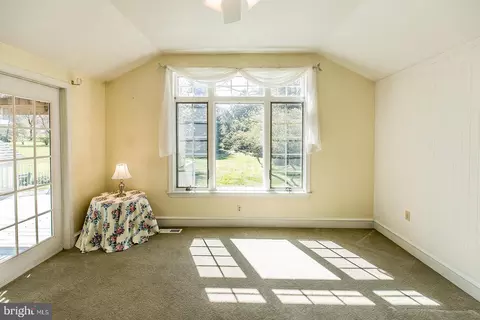 Bedroom - 120 W Third Ave, Lititz, PA 17543 photo 2 of 9