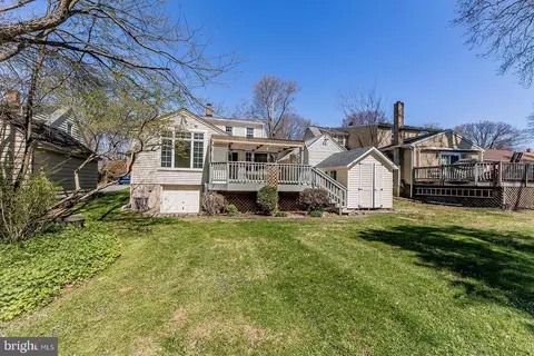 Exterior - 120 W Third Ave, Lititz, PA 17543 photo 10 of 15