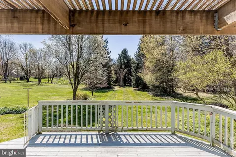 Exterior - 120 W Third Ave, Lititz, PA 17543 photo 4 of 15