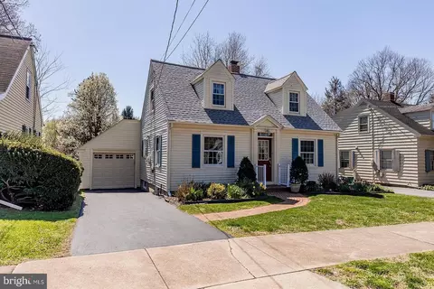 Exterior - 120 W Third Ave, Lititz, PA 17543 photo 2 of 15