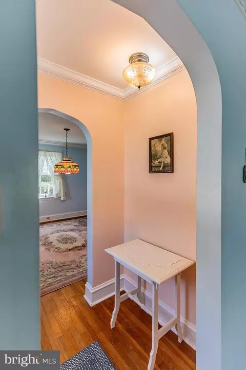 Entry Way - 120 W Third Ave, Lititz, PA 17543 photo 7 of 20