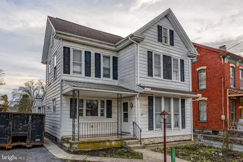 35 E Church St, Reamstown, PA 17567