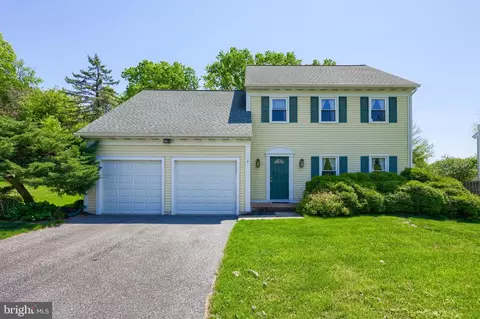 1037 Signal Hill Ln, Lancaster, PA 17601
