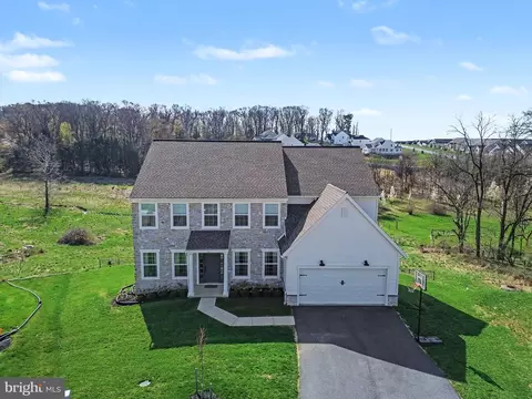 View/Area - 22 Walton Hill Cir, Lititz, PA 17543 photo 1 of 5
