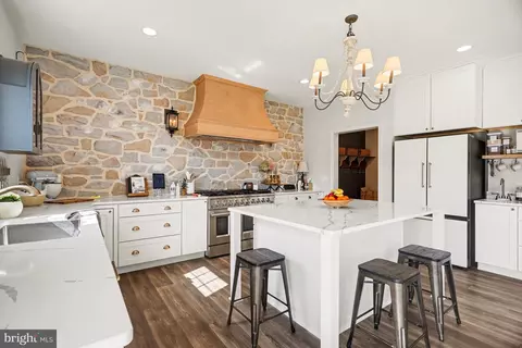 Kitchen - 22 Walton Hill Cir, Lititz, PA 17543 photo 2 of 2