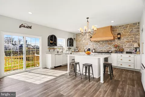 Kitchen - 22 Walton Hill Cir, Lititz, PA 17543 photo 1 of 2