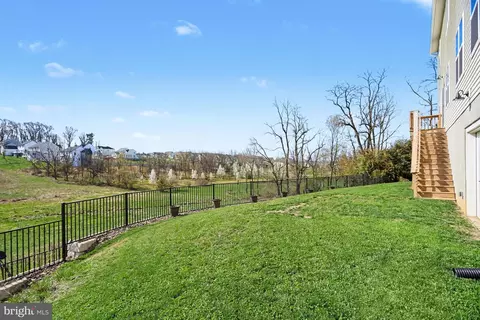 Exterior - 22 Walton Hill Cir, Lititz, PA 17543 photo 7 of 7