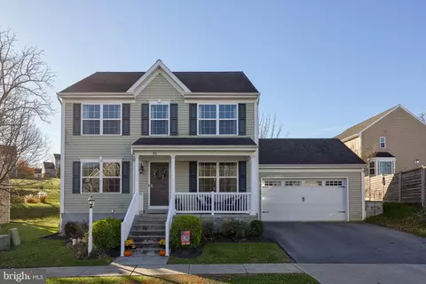 36 Creekside Dr, Lancaster, PA 17602