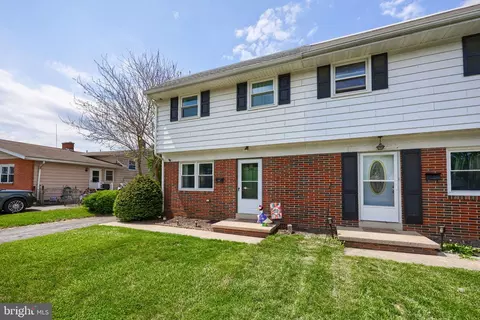 Exterior - 508 W Marion St, Lititz, PA 17543 photo 2 of 4