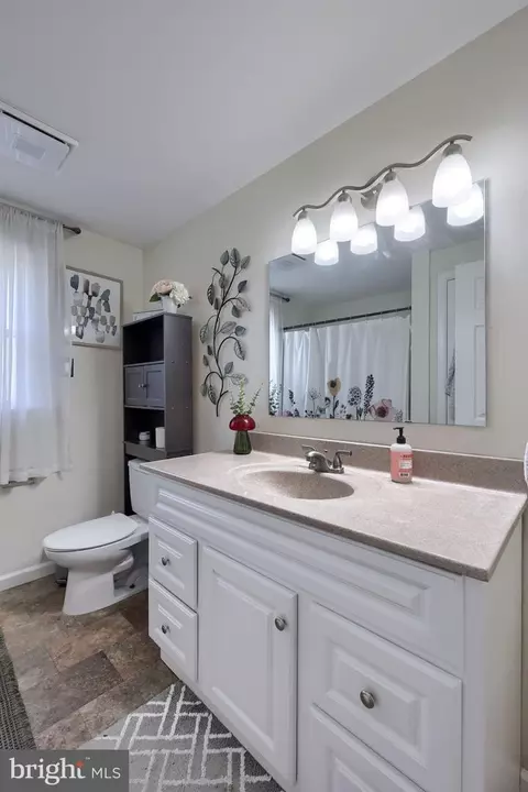 Bath - 508 W Marion St, Lititz, PA 17543 photo 1 of 1