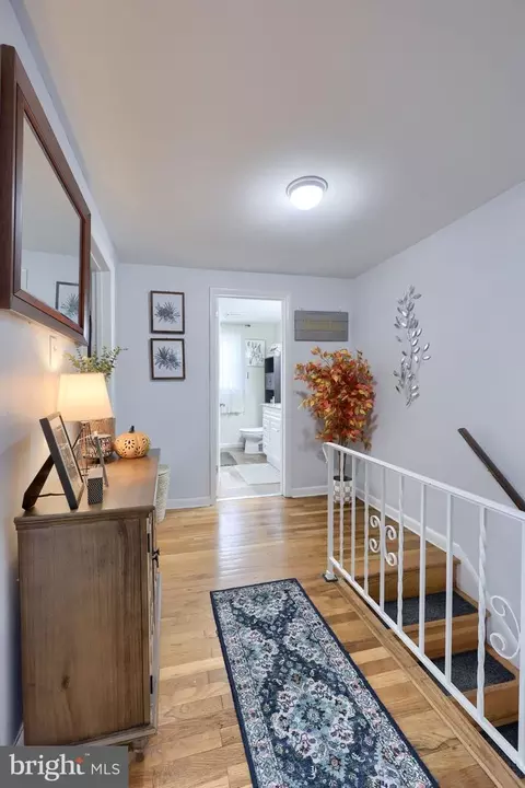 Entry Way - 508 W Marion St, Lititz, PA 17543 photo 3 of 3