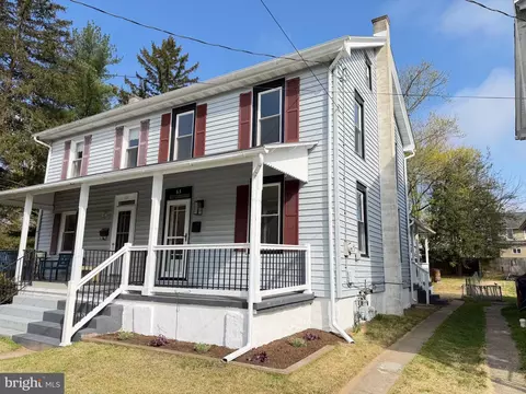 63 W Slokom Ave, Christiana, PA 17509
