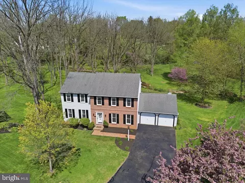 413 Glenbrook Ct, Lancaster, PA 17603