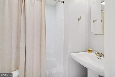 Bath - 23 Ruby St, Lancaster, PA 17603 photo 2 of 2
