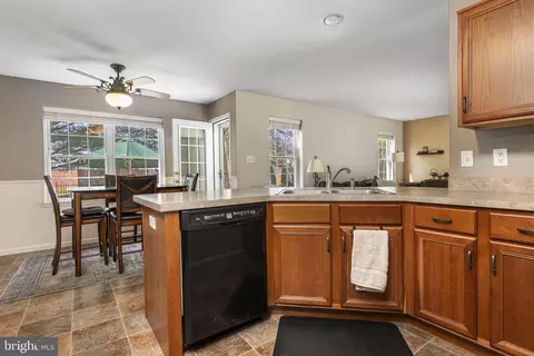 Kitchen - 218 Cambridge Ln, Lititz, PA 17543 photo 2 of 3