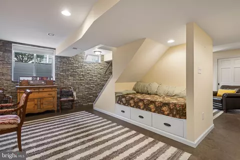 Bedroom - 218 Cambridge Ln, Lititz, PA 17543 photo 5 of 5