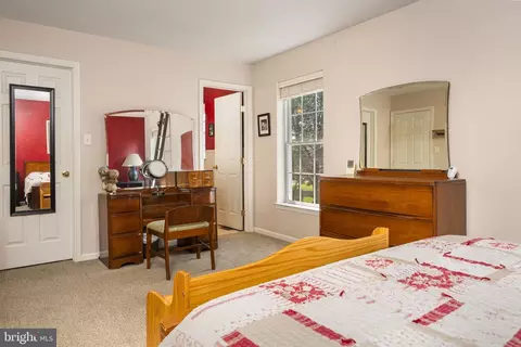 Bedroom - 218 Cambridge Ln, Lititz, PA 17543 photo 2 of 5
