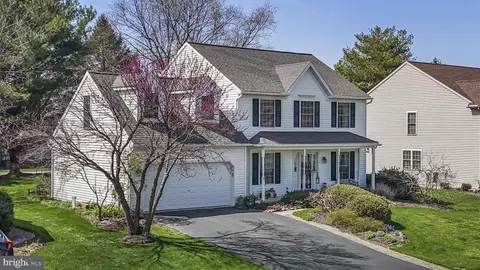 Exterior - 218 Cambridge Ln, Lititz, PA 17543 photo 2 of 4