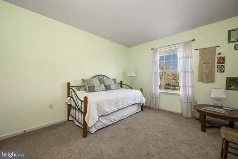 Bedroom - 218 Cambridge Ln, Lititz, PA 17543 photo 3 of 5