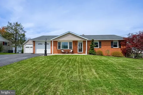 524 W Trout Run Rd, Ephrata, PA 17522