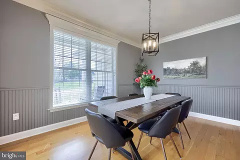 Dining - 328 Cobblers Ct, Lititz, PA 17543 photo 3 of 8