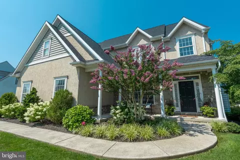 Exterior - 328 Cobblers Ct, Lititz, PA 17543 photo 4 of 13