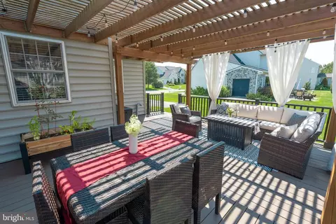 Exterior - 328 Cobblers Ct, Lititz, PA 17543 photo 7 of 13