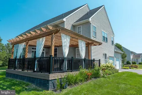 Exterior - 328 Cobblers Ct, Lititz, PA 17543 photo 12 of 13