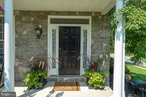 Exterior - 328 Cobblers Ct, Lititz, PA 17543 photo 5 of 13