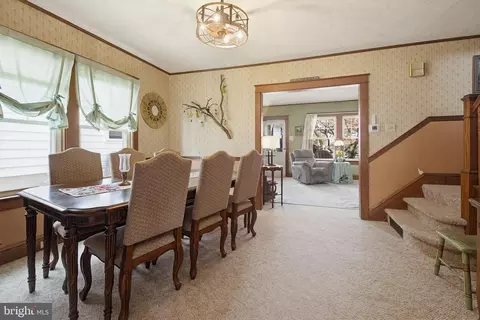 Dining - 308 E New St, Lititz, PA 17543 photo 2 of 2
