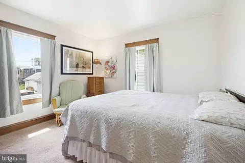 Bedroom - 308 E New St, Lititz, PA 17543 photo 4 of 5