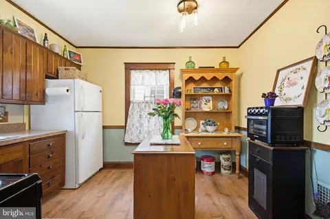 Kitchen - 308 E New St, Lititz, PA 17543 photo 1 of 4