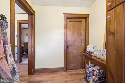 Entry Way - 308 E New St, Lititz, PA 17543 photo 2 of 4
