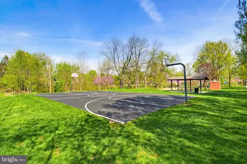 Exterior - 308 E New St, Lititz, PA 17543 photo 9 of 9