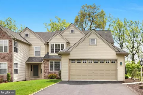 115 Hawk Valley Ln, Denver, PA 17517