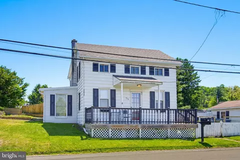713 Kinderhook Rd, Columbia, PA 17512